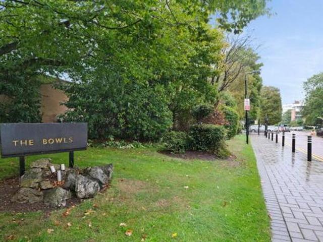 House for sale in Chigwell, Epping