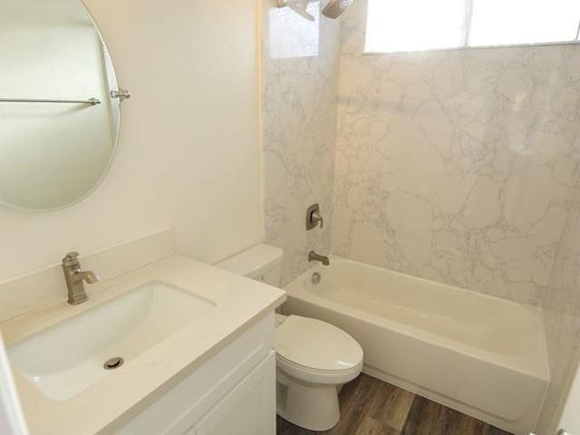 Apartment for rent in Canoga Park, California