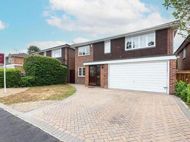 House for sale in Crowthorne