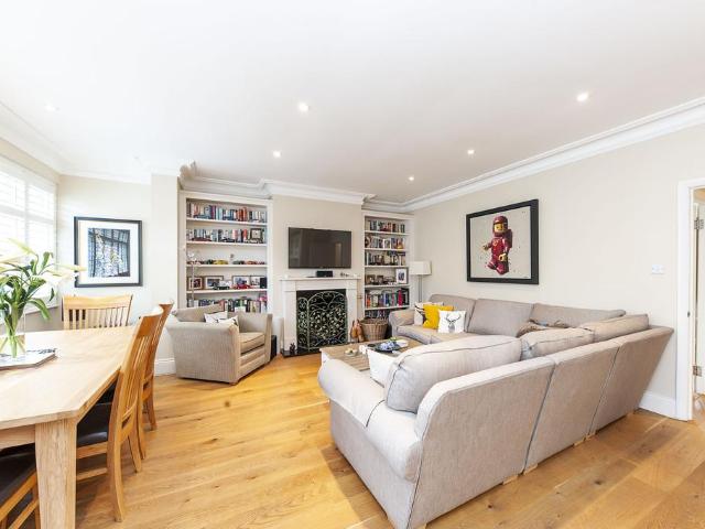 Apartment for rent in London Borough of Merton, Greater London