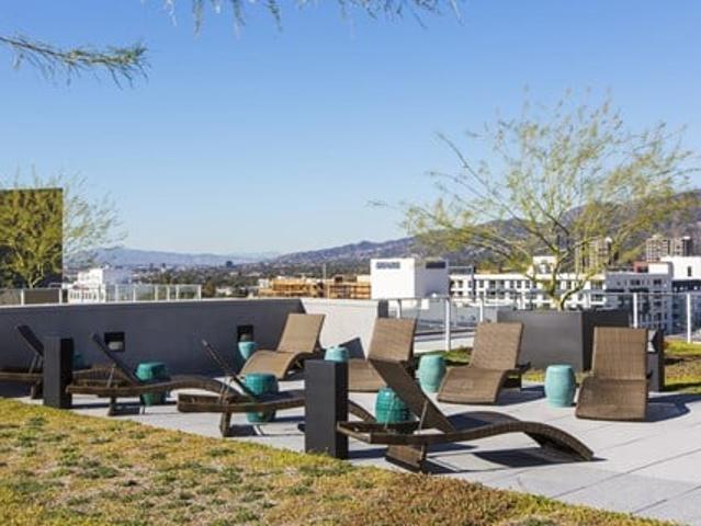 Townhouse for rent in Glendale
