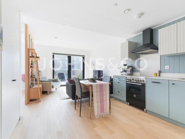 Apartment for rent in London Borough of Hounslow, Greater London