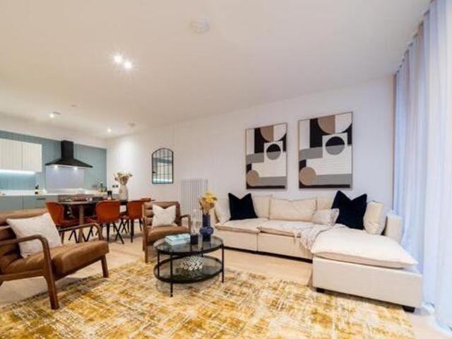 House for sale in Brentford End, Greater London