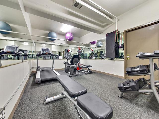 Apartment for rent in Canoga Park, California