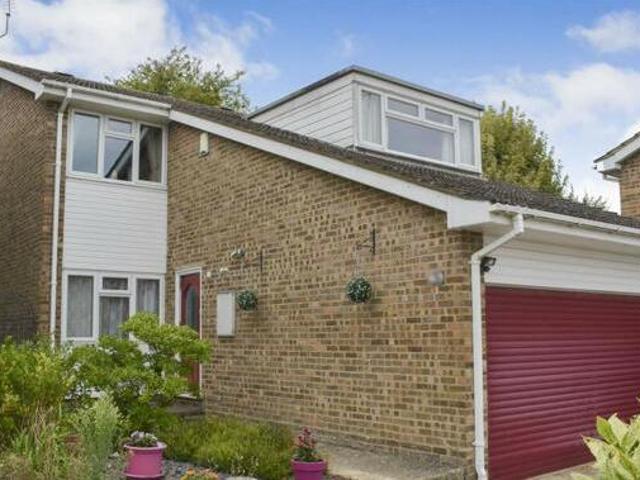 House for sale in Kings Hill, Colliers End