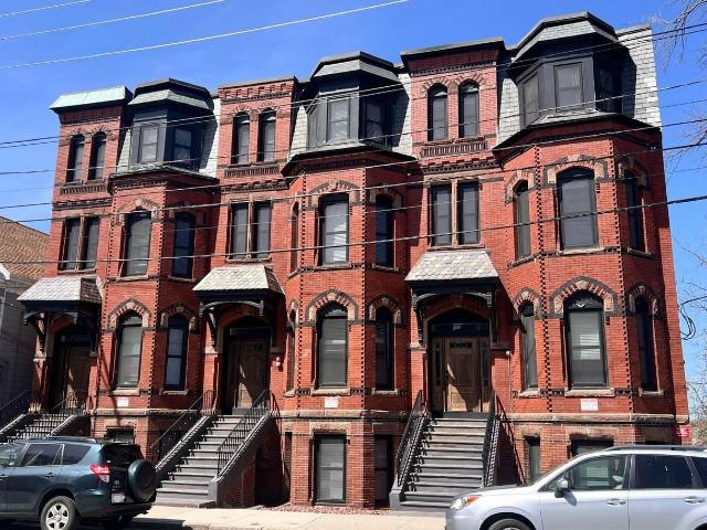 Apartment for rent in Lowell, Massachusetts