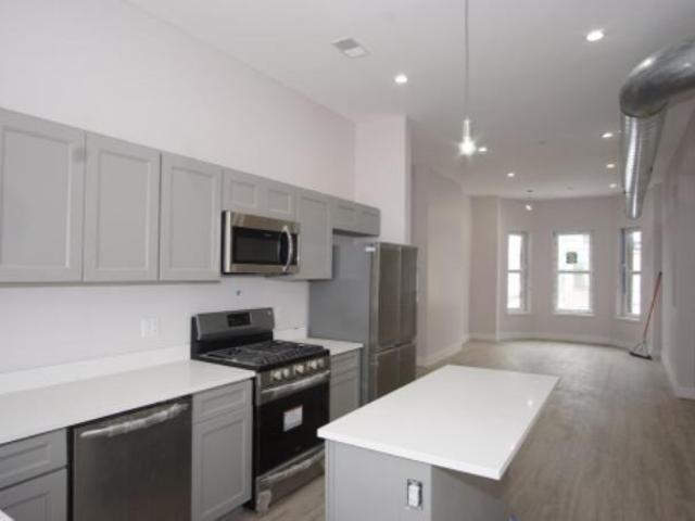 Apartment for rent in Lowell, Massachusetts
