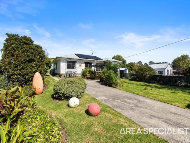 House for sale in Loch, Victoria