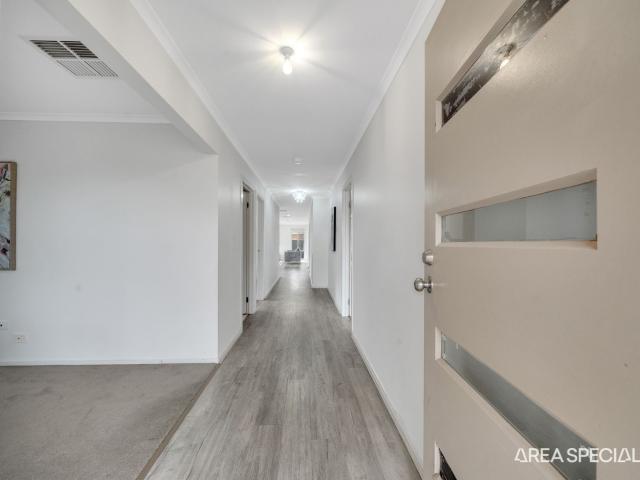 House for sale in Botanica Springs, Melbourne