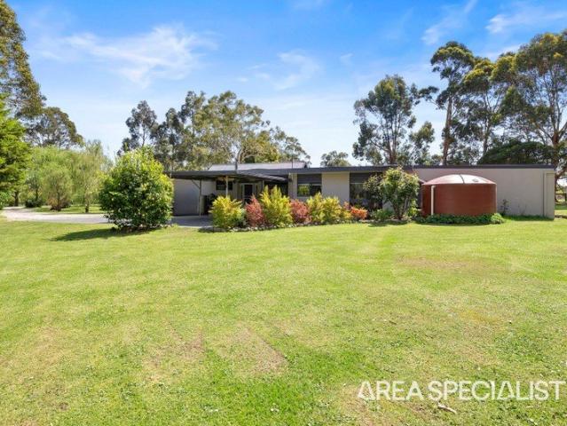House for sale in Nyora