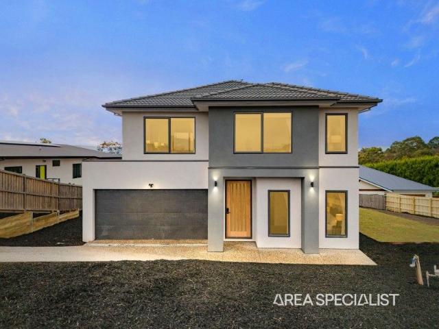 House for sale in Drouin