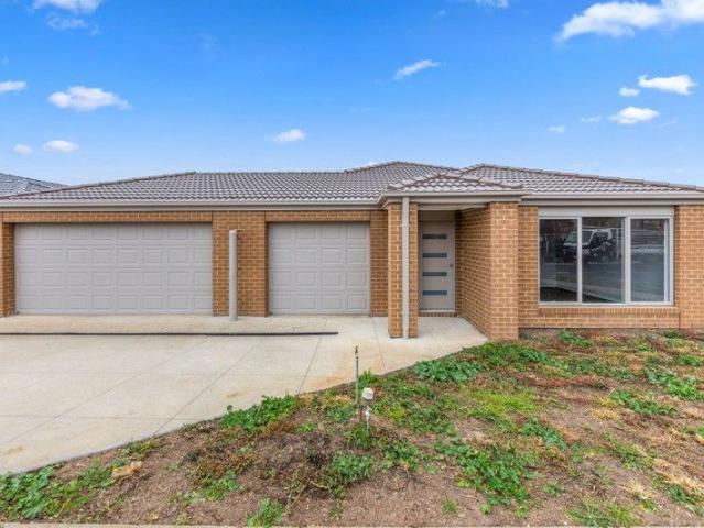 House for sale in Drouin