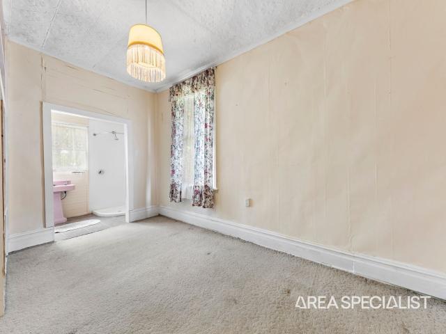Cottage for sale in Camerons Creek, Victoria