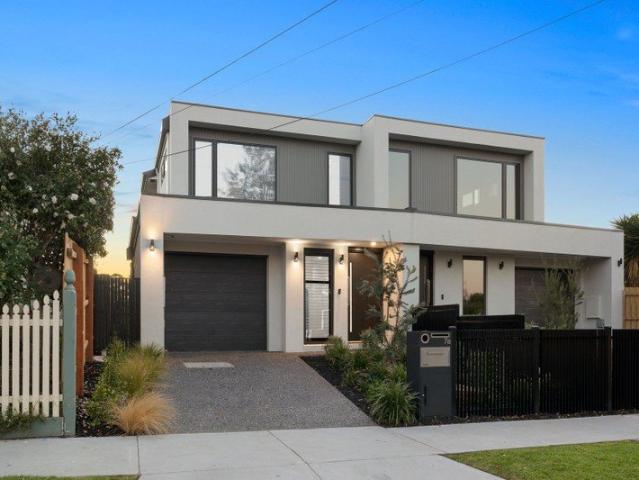 Townhouse for sale in Camerons Creek, Victoria