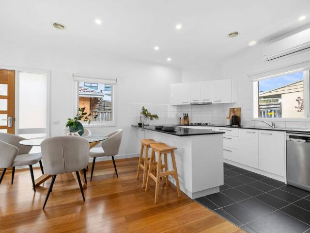 Apartment for sale in Mordialloc, Melbourne