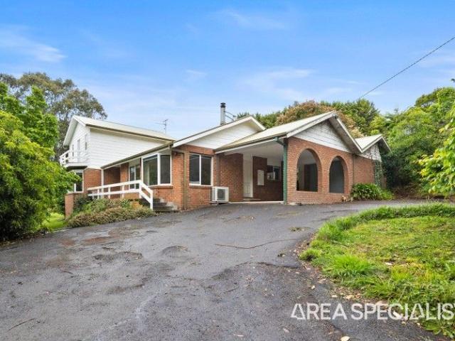 Cottage for sale in Korumburra, Victoria