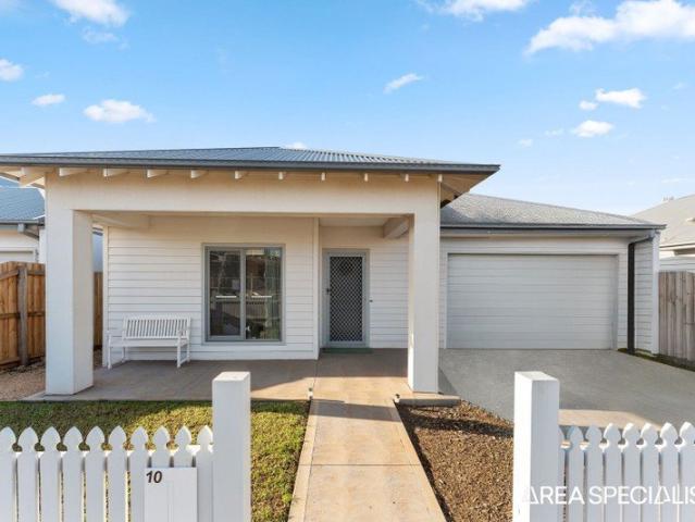 House for sale in Eynesbury, Melbourne