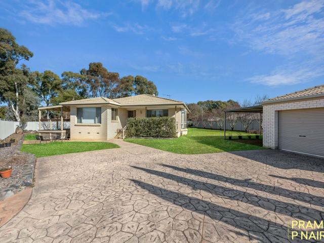 Property for sale in Dunlop, Australian Capital Territory