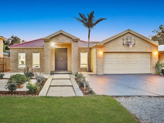 House for sale in Waterways, Melbourne