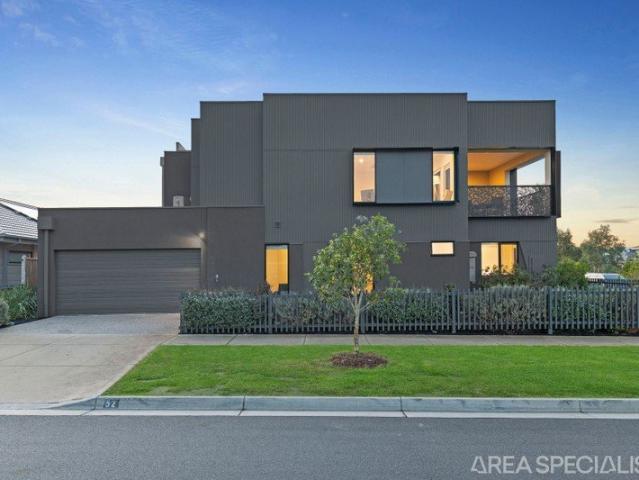 Townhouse for sale in Camerons Creek, Victoria