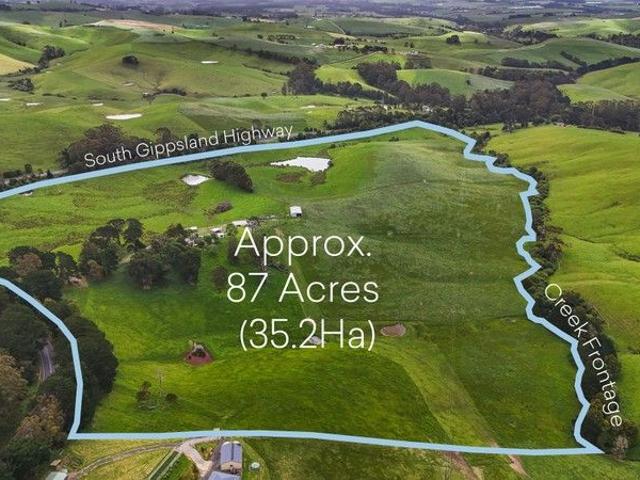 Cottage for sale in Stony Creek, Victoria