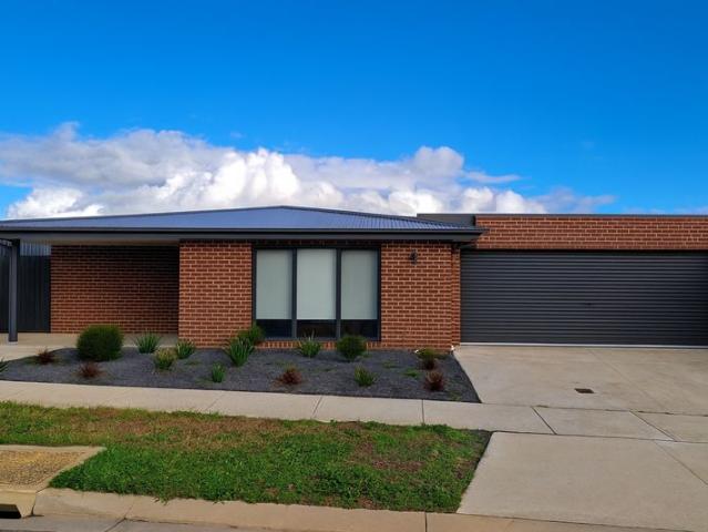 Flat for sale in Warragul, Victoria