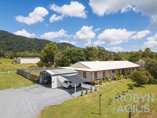 Cottage for sale in Kinchant Dam, Queensland