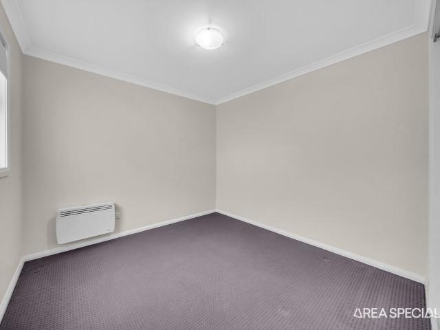 Townhouse for sale in Camerons Creek, Victoria