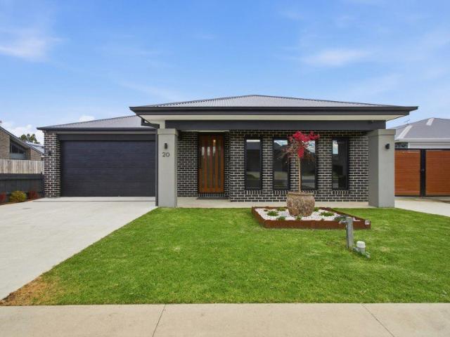 House for sale in Glengarry, Victoria