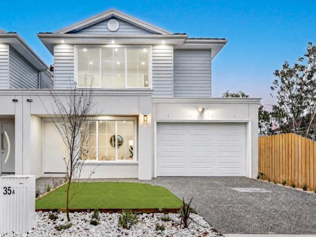 Townhouse for rent in Noble Park, Melbourne