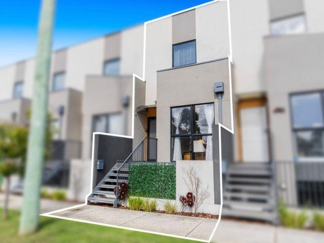 Townhouse for sale in Camerons Creek, Victoria