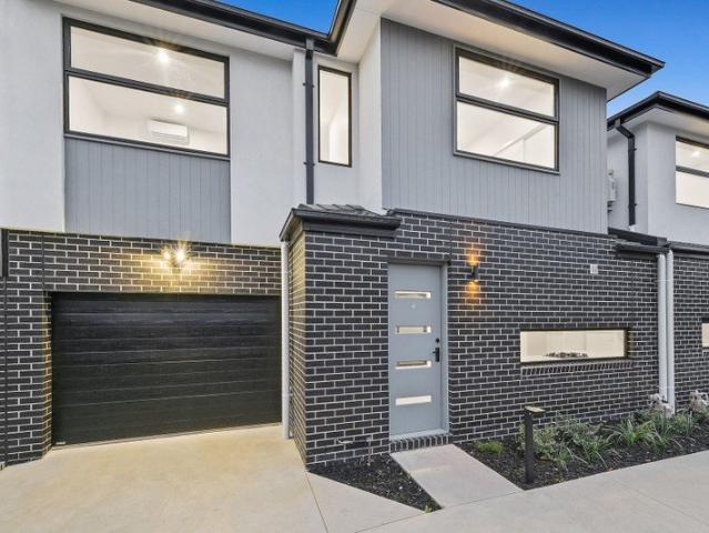 Townhouse for sale in Camerons Creek, Victoria