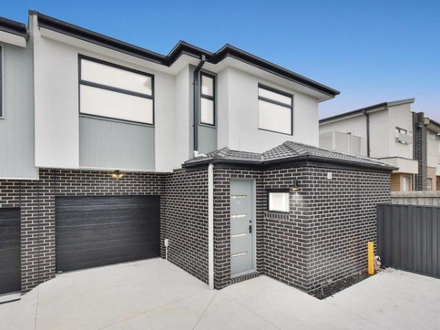 Townhouse for sale in Camerons Creek, Victoria