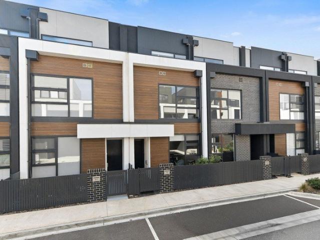 Townhouse for rent in Camerons Creek, Victoria