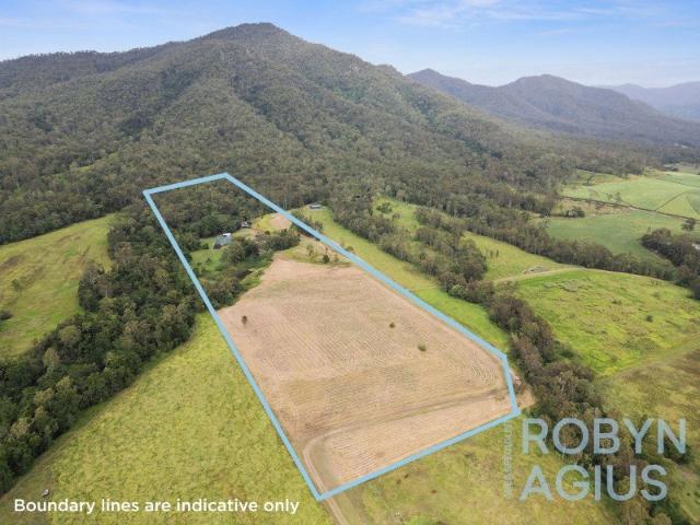 Cottage for sale in Finch Hatton, Queensland