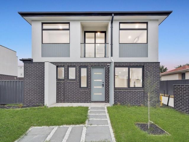 Townhouse for sale in Camerons Creek, Victoria