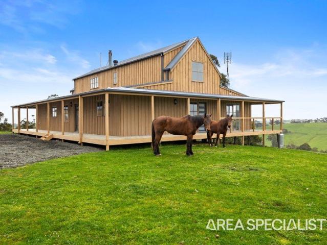 House for sale in Mardan, Victoria