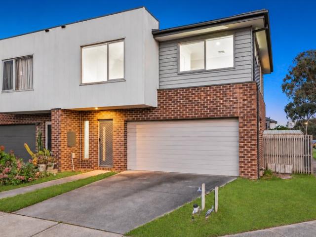 House for sale in Somerfield Estate, Melbourne