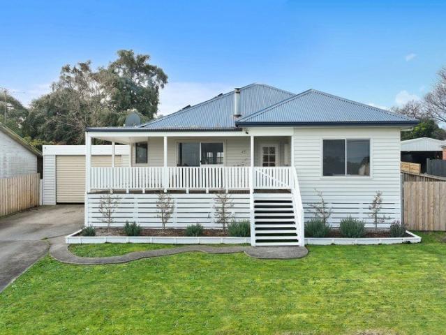 House for sale in Hill End, Victoria