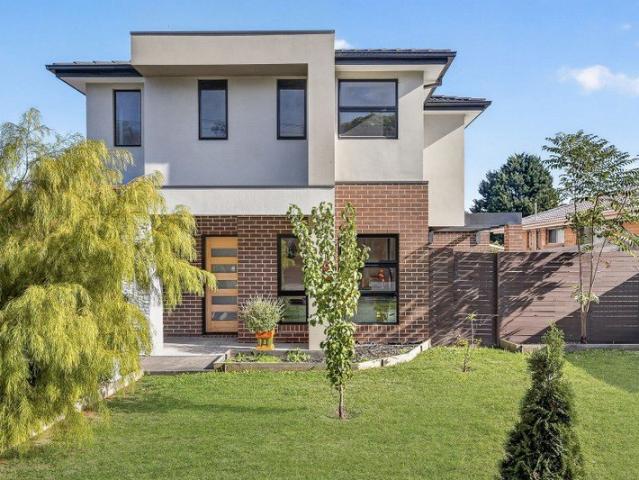 Townhouse for sale in Camerons Creek, Victoria