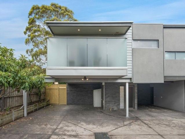 Townhouse for sale in Camerons Creek, Victoria