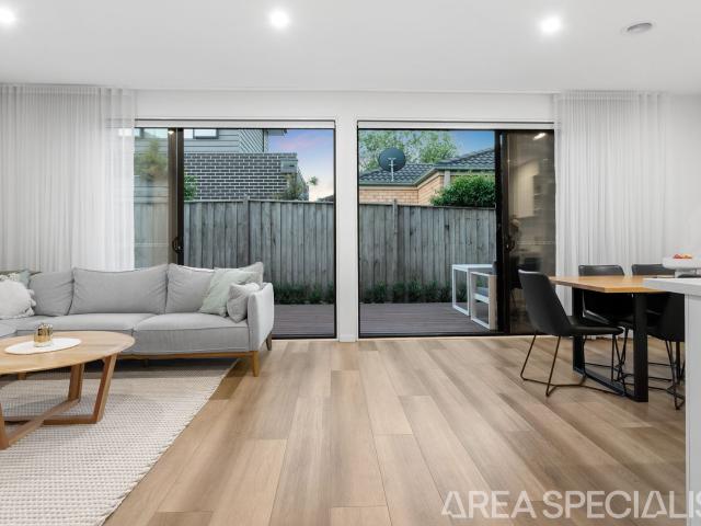 Townhouse for sale in Langwarrin