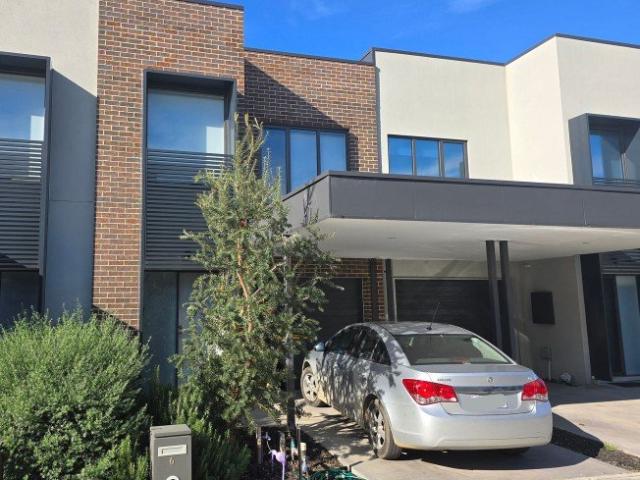Townhouse for rent in Camerons Creek, Victoria