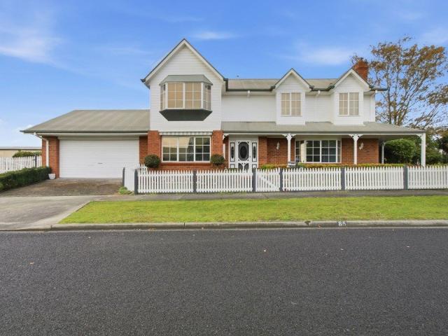 House for sale in Coalville, Victoria