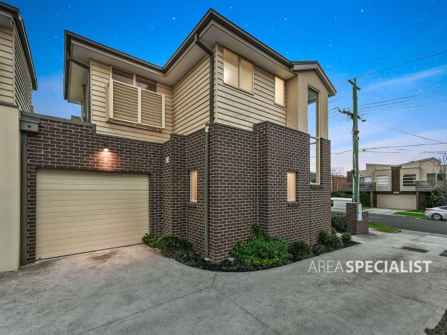 Townhouse for sale in Camerons Creek, Victoria