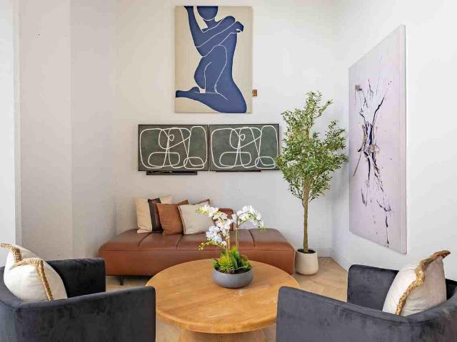 Apartment for rent in Canoga Park, California