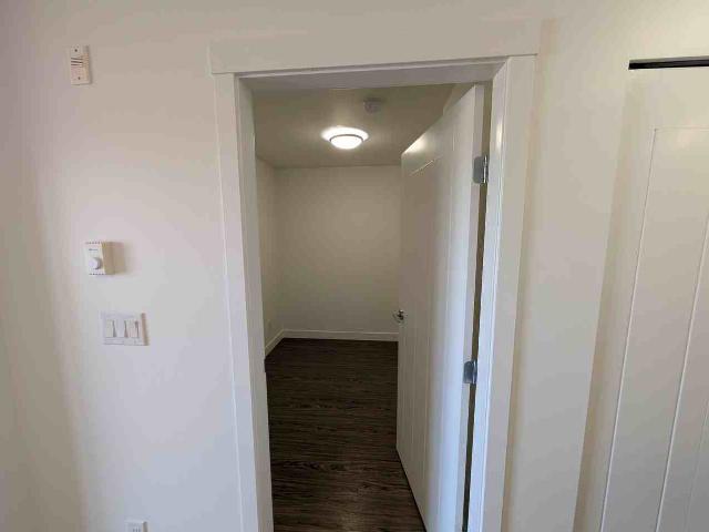Apartment for rent in Surrey, British Columbia