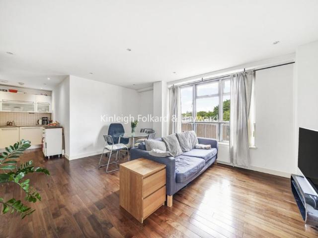 Apartment for rent in Crouch End, Isle Of Man
