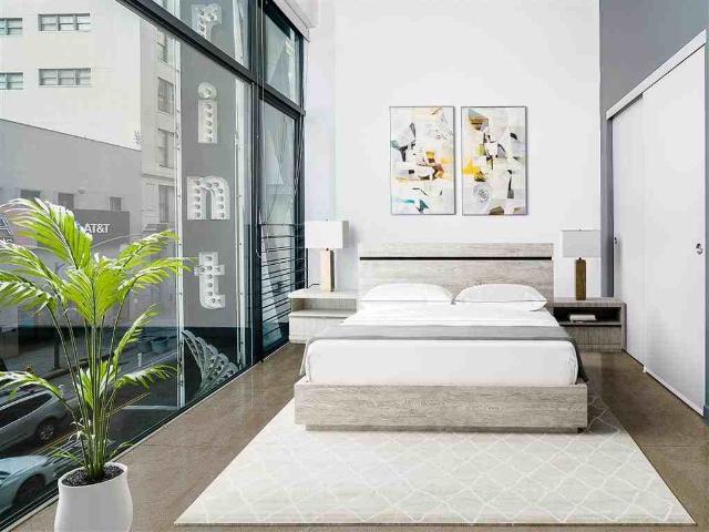 Apartment for rent in Canoga Park, California