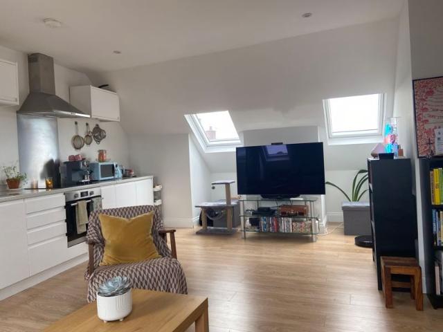Apartment for rent in Mill Hill, Greater London